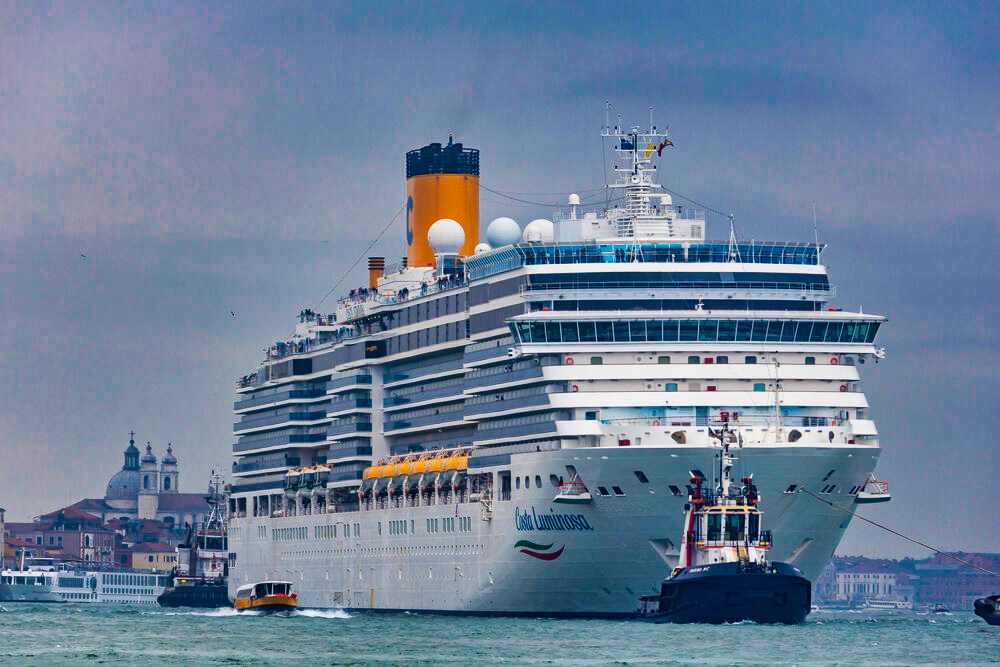 Corona Auf Kreuzfahrtschiff